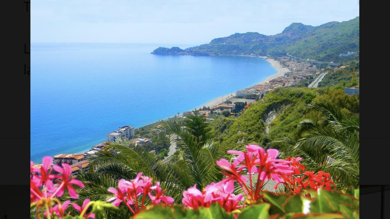 レトイアンニ La Nave Sul Mare Di Taormina Bed & Breakfast エクステリア 写真