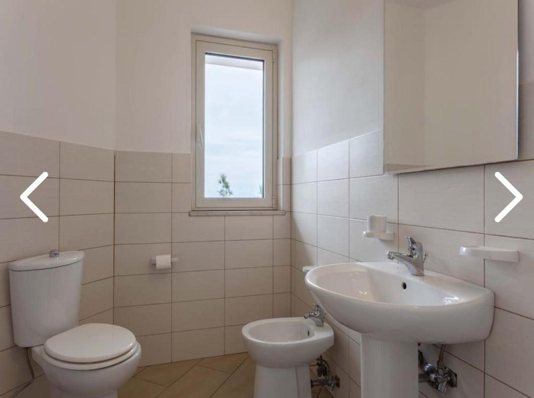 レトイアンニ La Nave Sul Mare Di Taormina Bed & Breakfast エクステリア 写真